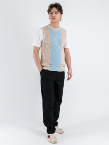 BL11 Gilet over in maglia smanicato con strappi sul fondo BUDAPEST beigeceleste (2)