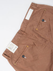 BL11 Pantalone chinos slim leggero TROPEA Cipolla (2)