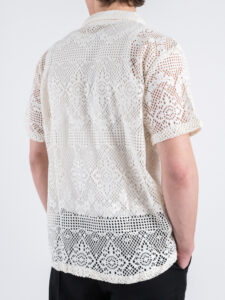Camicia con collo a V mezza manica in fantasia traforata P2728 Beige (1)