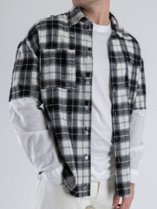 Camicia scozzese con strappi e doppia manica CS2481 Nera (6)