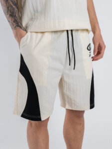Coordinato corto con stampa t-shirt over + bermuda con coulisse XT2046 Panna (7)