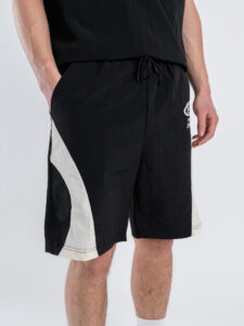 Coordinato corto con t-shirt over stampa + bermuda con coulisse XT2046 Nero (1)