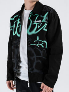 DISCLAIMER Giubbino in gabardine con stampa graffiti 25EDS54899 Nero (4)