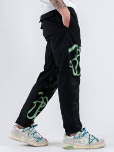 DISCLAIMER Pantalone con coulisse in gabardine con stampa graffiti 25EDS54898 Nero (5)