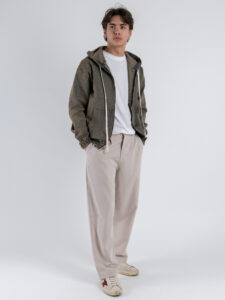 Giacchetta in jeans slavato con zip e cappuccio PT394 (2)