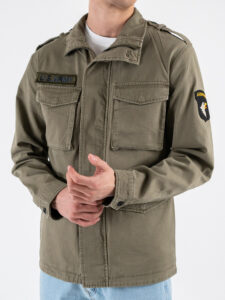 ONLY&SONS Sahariana con patch militari e su manica sinistra 22034302 GEO Olive Night (1)