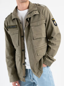 ONLY&SONS Sahariana con patch militari e su manica sinistra 22034302 GEO Olive Night (3)