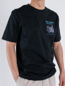 ONLY&SONS T-shirt con piccola stampa sul cuore BISTRO 22033630 Jet Black (5)