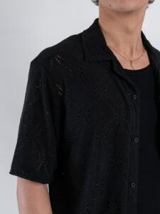 OVER-D Camicia mezza manica in fantasia traforata OE1S2S5C34 Nero (5)