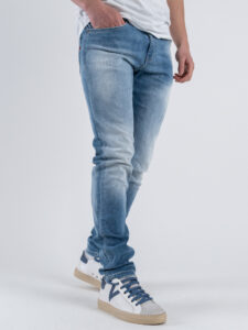 OVER-D Jeans azzurro leggermente slavato senza rotture D14 Azzurro (4)