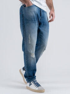 OVER-D Jeans carrot azzurro con piccole rotture D02 Azzurro (3)