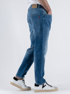 OVER-D Jeans carrot azzurro senza rotture D04 Azzurro (4)