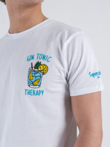 SUPERCULTURE T-shirt in cotone con stampa e ricamo GIN TONIC THERAPY A1115 Bianca (3)