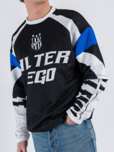 T-shirt over con doppia manica stampe fronteretro B768 Nero (4)
