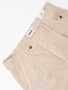 BERNA Pantalone in misto lino morbido con pinces 251108 Beige03 (3)