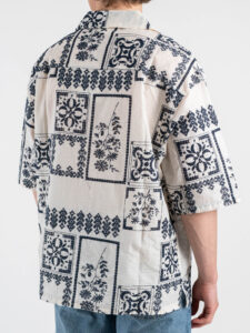 Camicia con collo a V mezza manica in fantasia L815245 Blu (1)
