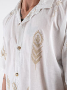 Camicia in fantasia con collo a V AFRODITE White (5)