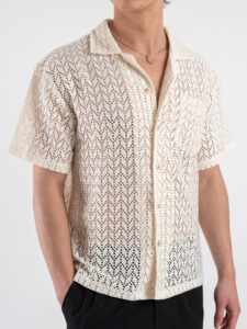 Camicia traforata con collo a V e taschino frontale AZ505 Crema (5)