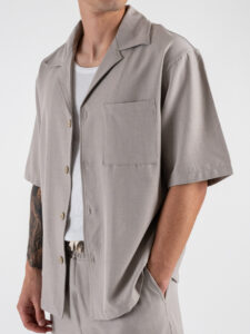 Coordinato con camicia MM collo bowling + Bermuda con coulisse 7774 Fango (4)