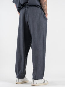 Coordinato con camicia a MM con colletto bianco + pantalone baggy fit FIA Piombo (1)