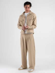 Coordinato giacchetta cropped + Pantalone baggy fit e coulisse ISA Beige (4)