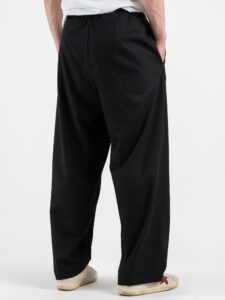 Coordinato giacchetta cropped + Pantalone baggy fit e coulisse ISA Nero (1)