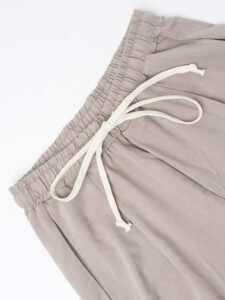 Coordinato giacchetta cropped + Pantalone baggy fit e coulisse ISA Tortora (2)