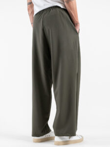 Coordinato giacchetta cropped + Pantalone baggy fit e coulisse ISA Verde Militare (4)