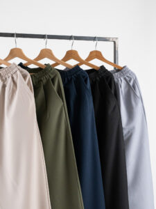 ESTASI Pack da 5 Pantaloni leggeri con gamba larga ed elastico in vita YAMAL EST – PACK (1)