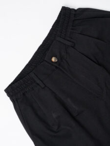 ESTASI Pantalone leggero gamba larga con elastico in vita YAMAL Nero (1)