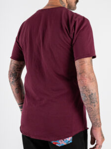 ESTASI T-shirt tinta unita a taglio vivo VENERE Bordeaux (1)