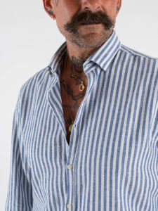 OVER-D Camicia a righe larghe in misto lino con collo alla francese OC1S2S5C11 Blu (4)