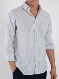 OVER-D Camicia a righe larghe in misto lino con collo alla francese OC1S2S5C11 Polvere (3)