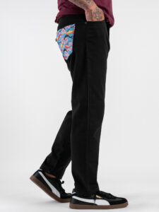 V2 Jeans regular con tasca sul retro in fantasia carpe koi JTCLS Nero (7)
