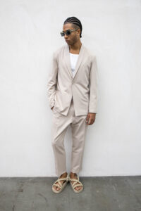 Abito regular leggero in poliviscosa con Giacca un bottone + Pantalone cropped TKN028 Beige (12)