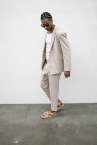 Abito regular leggero in poliviscosa con Giacca un bottone + Pantalone cropped TKN028 Beige (22)