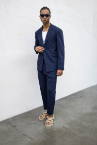 Abito regular leggero in poliviscosa con Giacca un bottone + Pantalone cropped TKN028 Blu (1)