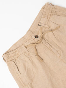 Bermuda regular in misto lino con elastico in vita KK903 Camel (5)
