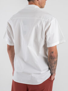 Camicia over a MM con fiori ricamati e collo bowling MAK04 Panna (2)