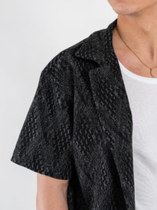 Coordinato Bermuda con coulisse in fantasia + Camicia mezze maniche AZ512 Nero (5)