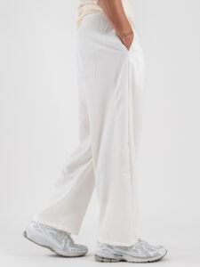 Coordinato giacchetta cropped + Pantalone baggy fit e coulisse ISA Bianco (2)