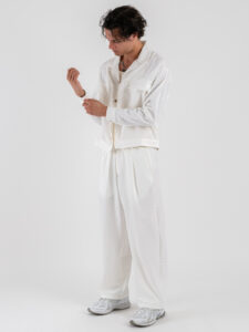 Coordinato giacchetta cropped + Pantalone baggy fit e coulisse ISA Bianco (4)