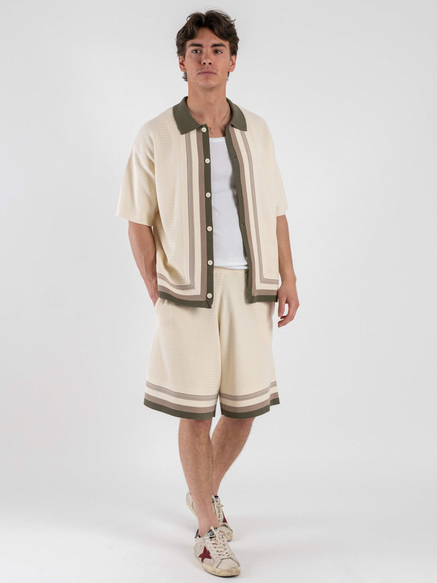 Coordinato in cotone lavorato Bermuda + Camicia mezze maniche W85897 Beige (2)