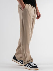 ESTASI Pantalone regular leggero con gamba larga ed elastico in vita YAMAL Sabbia (4)