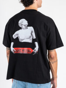 INDEPENDENT REPUBLIC T-shirt boxy fit con stampa LIGHT MY FIRE Nero (3)