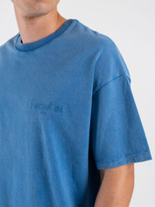 SUPERCULTURE T-shirt boxy fit con ricamo A1153 Celeste (1)