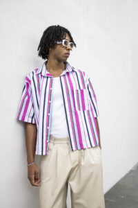 Camicia boxy rigata a MM con colletto e tasca frontale TKN044 BiancaFuxia2