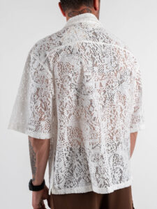 Camicia con collo a V mezza manica in fantasia traforata L815262 White (1)