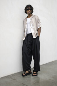 Camicia over in fantasia a MM con collo a v TKN041 Beige3