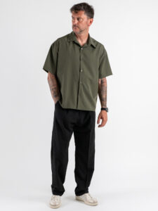 ESTASI Camicia regular MM con colletto YAMALSANE’ Verde Militare (2)